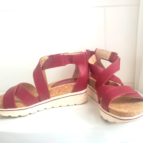 Rubber sole sporty comfort sandal - Picture 2 of 4